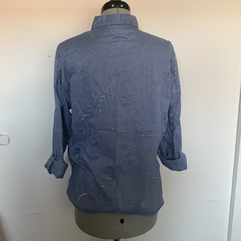 Floral embroidery cuff sleeve button up top M / L - Picture 4 of 10